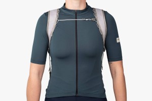 apidura-packable-backpack-on-body-5.jpg