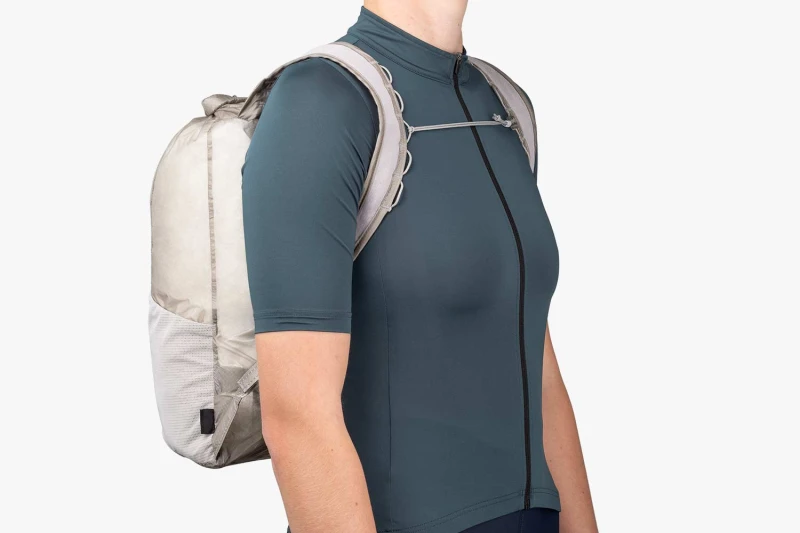 apidura-packable-backpack-on-body-4.jpg