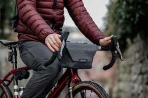 apidura-city-messenger-lifestyle-1.jpg