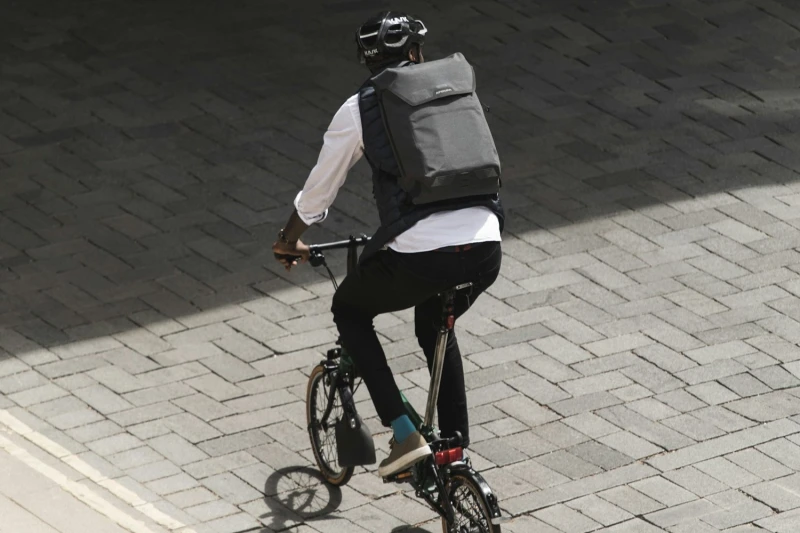 apidura-city-backpack-lifestyle-3.jpg