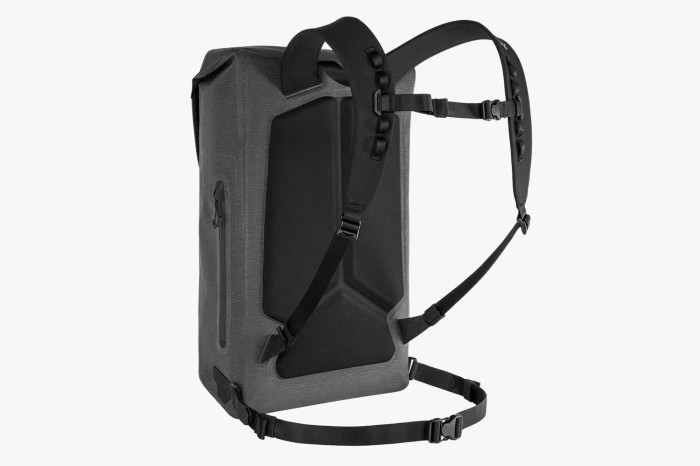 apidura-city-backpack-17l-2-1.jpg
