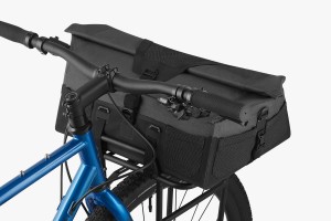 apidura-expedition-front-rack-pack-30l-on-bike-4.jpg