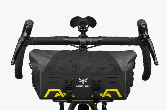 apidura-expedition-front-rack-pack-20l-on-bike-1.jpg