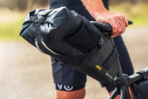 apidura-expedition-saddle-pack-lifestyle-5 (1).jpg