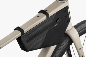 apidura-aero-frame-module-l-xl-on-bike-2.jpg
