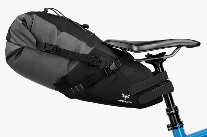 apidura-backcountry-saddle-pack-10l-on-bike-1.jpg