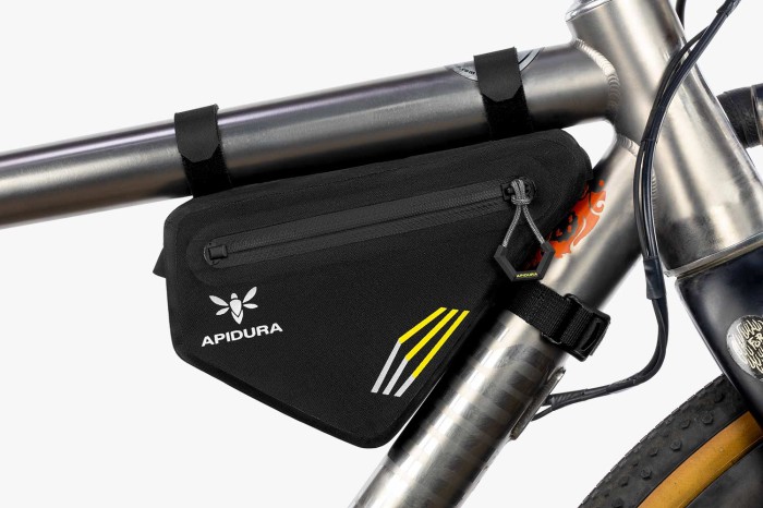 apidura-racing-frame-pack-1l-on-bike-1.jpg