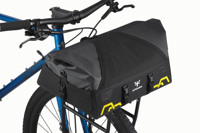 apidura-expedition-front-rack-pack-30l-on-bike-hires-2.jpg