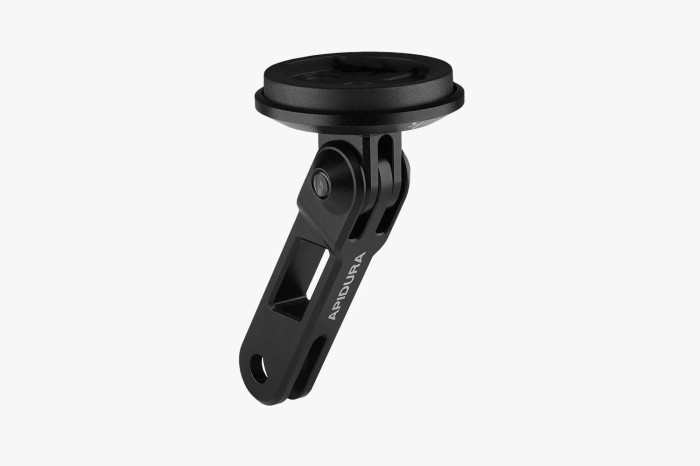apidura-expedition-handlebar-pack-GPS-mount-1.jpg