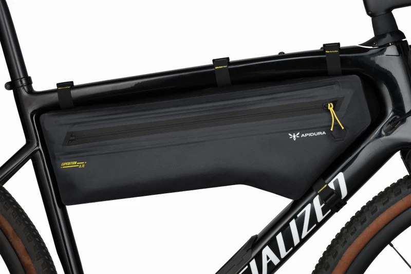 apidura-expedition-frame-pack-5.7l-on-bike-1-hires.jpg