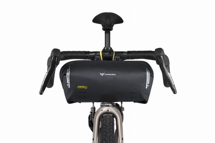 apidura-expedition-handlebar-pack-9l-on-bike-4-hires.jpg