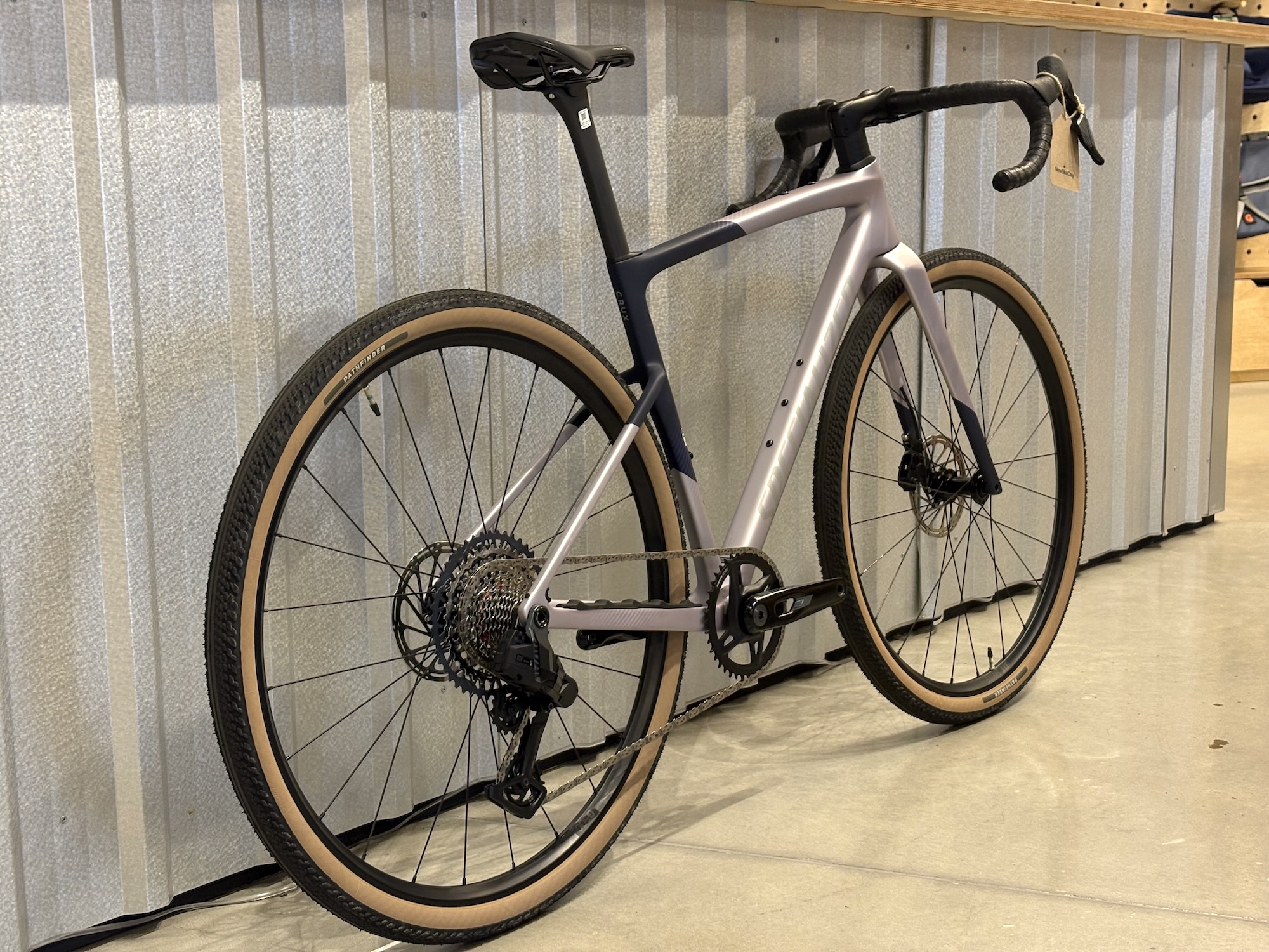 Specialized Crux 5 Comp, rower gravelowy w kolorze Amethyst Frost